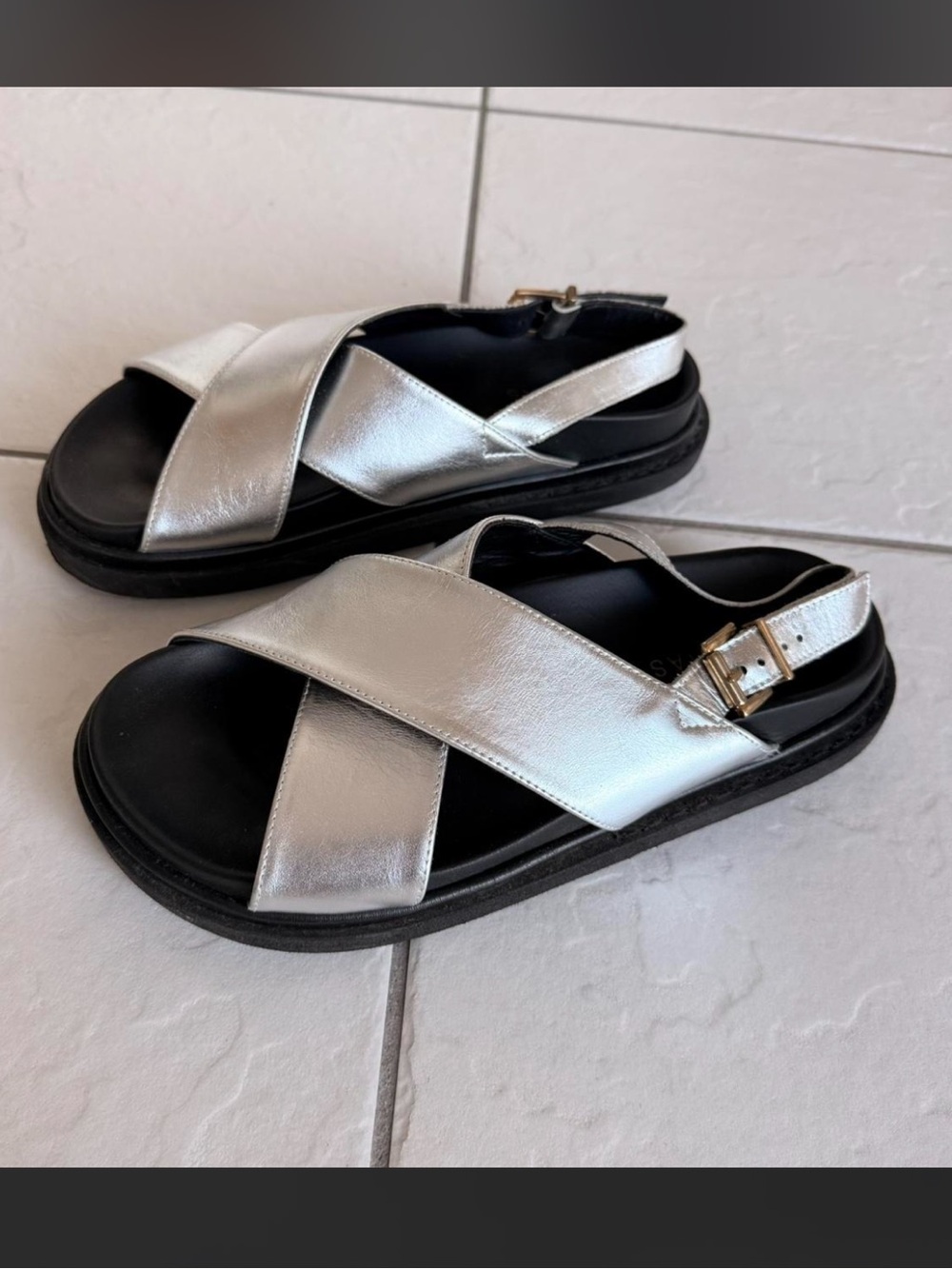 ALOHAS Marshmallow Silver Leather Chunky Sandals